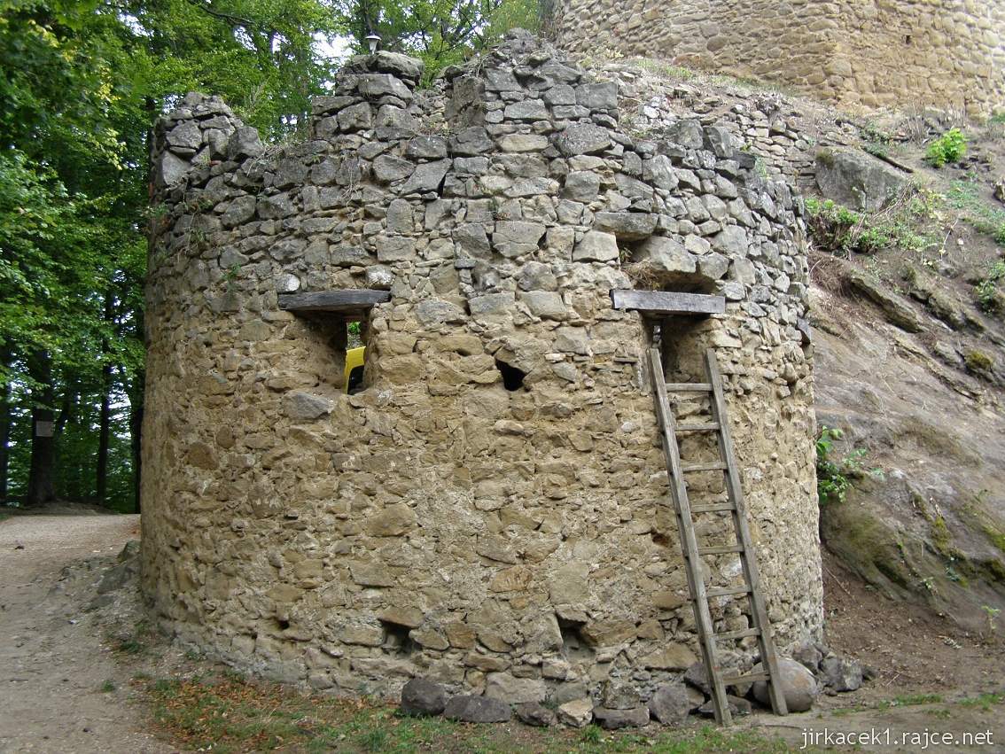 Hrad Cimburk u Koryčan - bašta