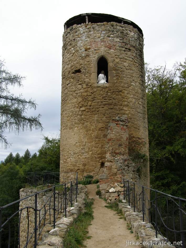 Hrad Cimburk u Koryčan - bílá paní ve strážní věži
