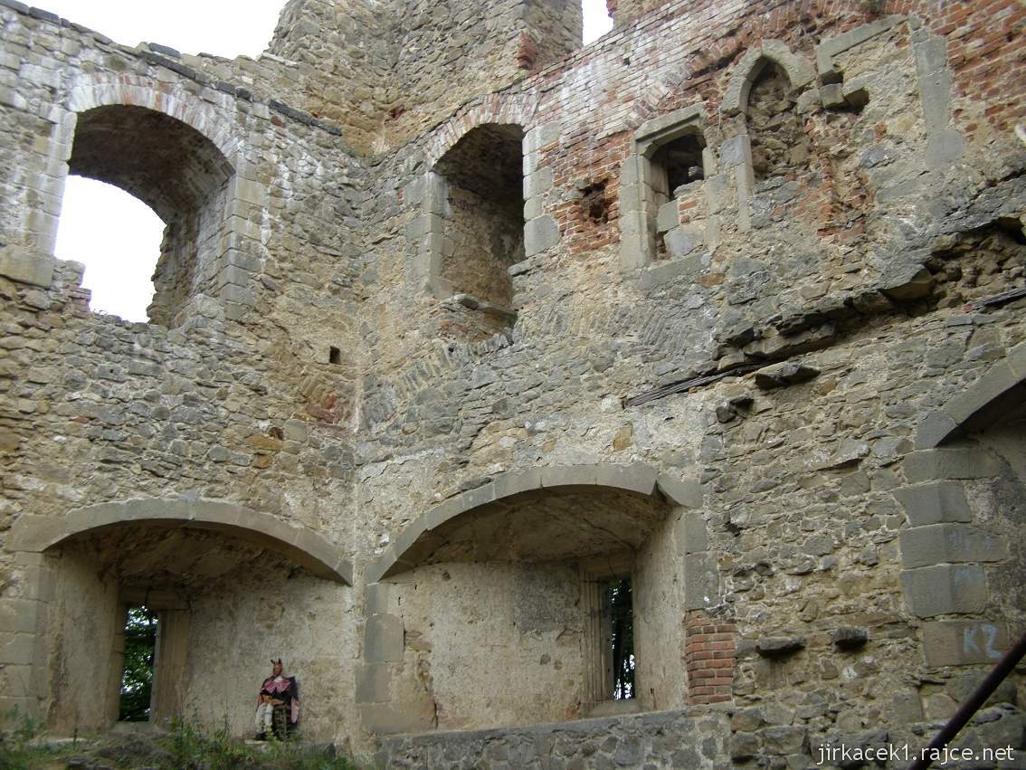 Hrad Cimburk u Koryčan - hradní palác - celkově