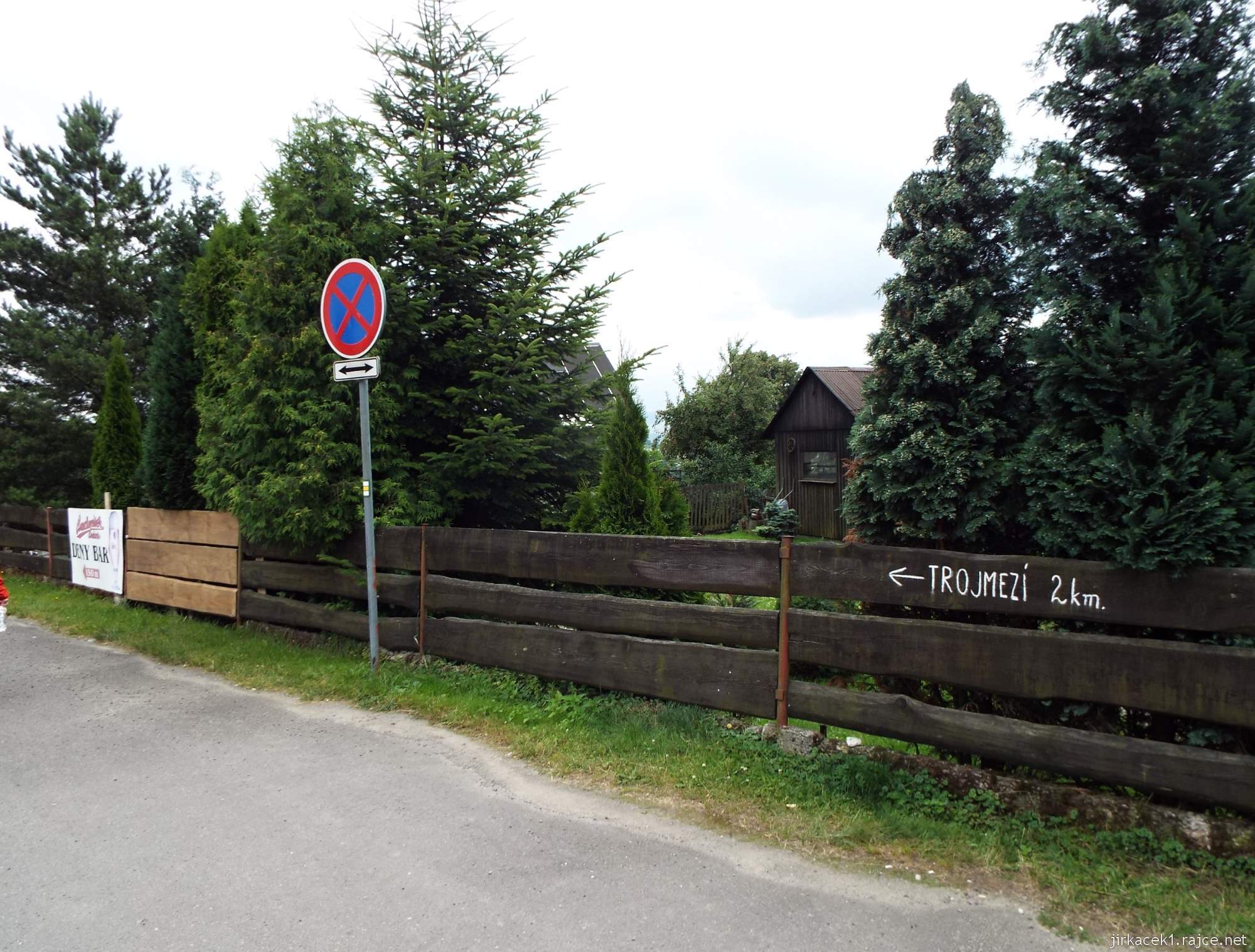 Trojmezí CZ-PL-SK - 01 - cesta na trojmezí - ukazatel U Síkorů