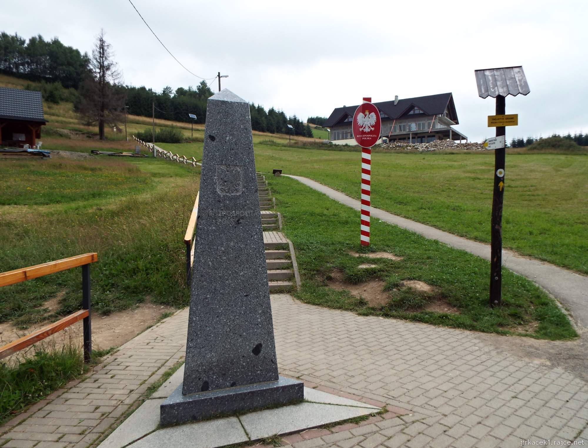 Trojmezí CZ-PL-SK - 34 - Trojmezí - vpravo PL, vlevo CZ