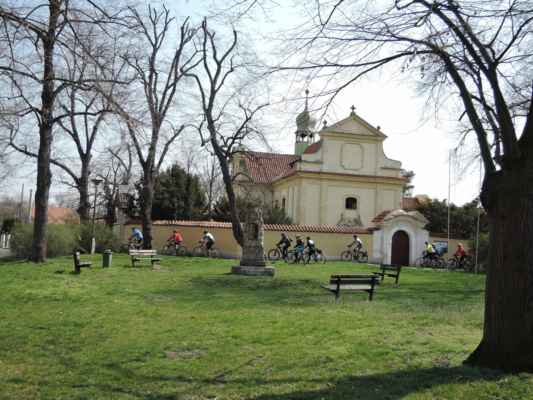 Kostel Nanebevzetí Panny Marie v Lobkovicích