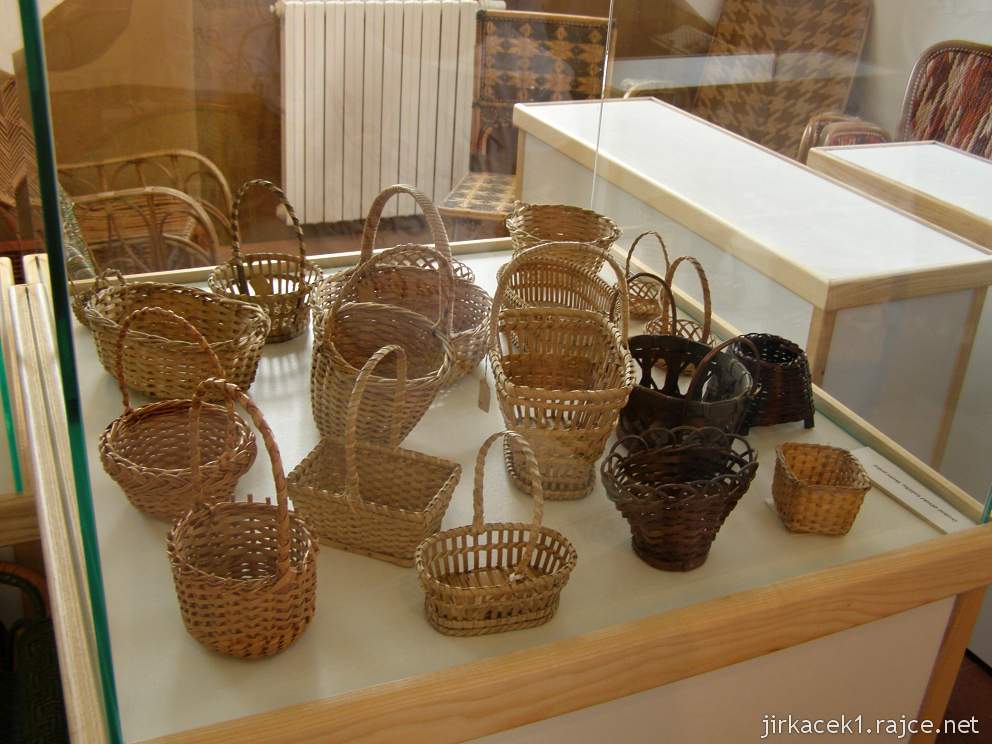 Morkovice - košíkářské muzeum - expozice - košíky