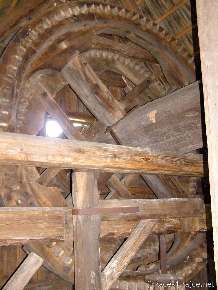 Bílovec - větrný mlýn u Staré Vsi - interiér