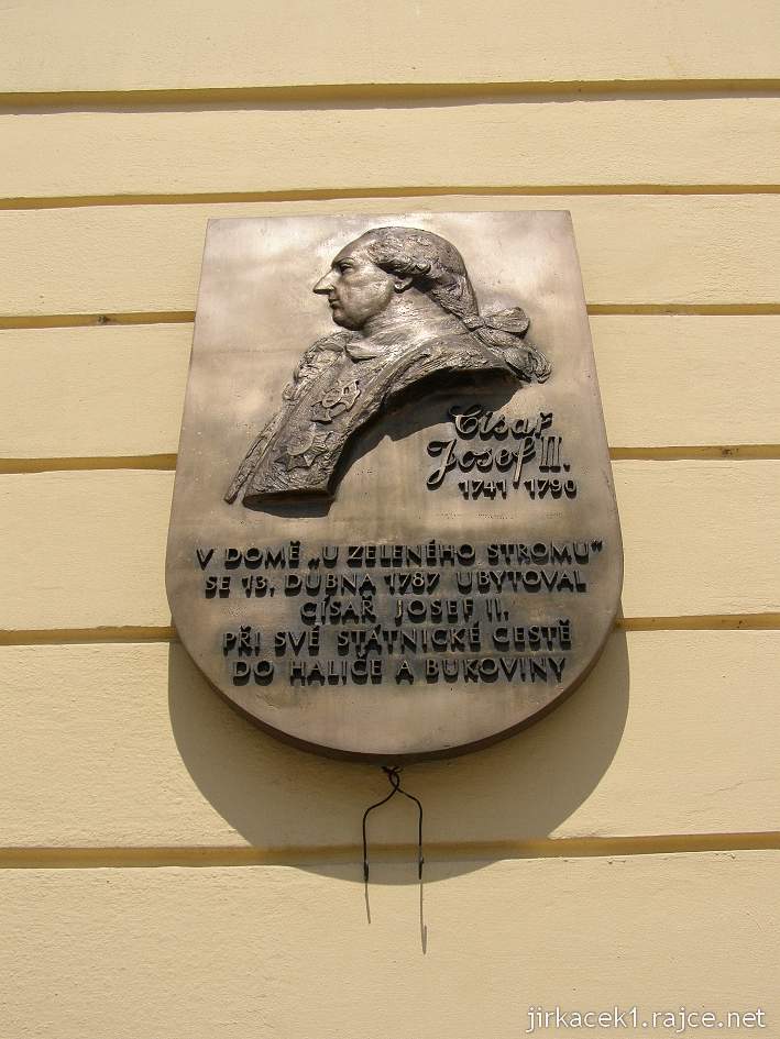 Nový Jičín - Masarykovo náměstí 02 - dům U zeleného stromu - pamětní deska na císaře Josefa II.