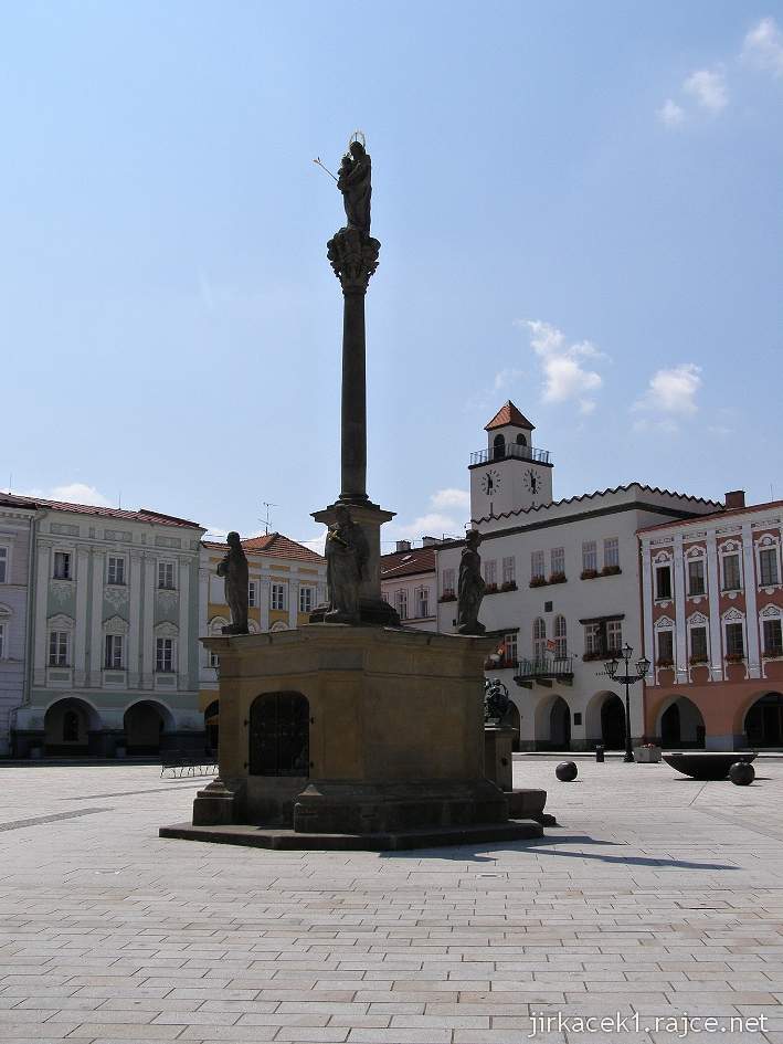 Nový Jičín - Masarykovo náměstí 18 - Barokní sloup Panny Marie