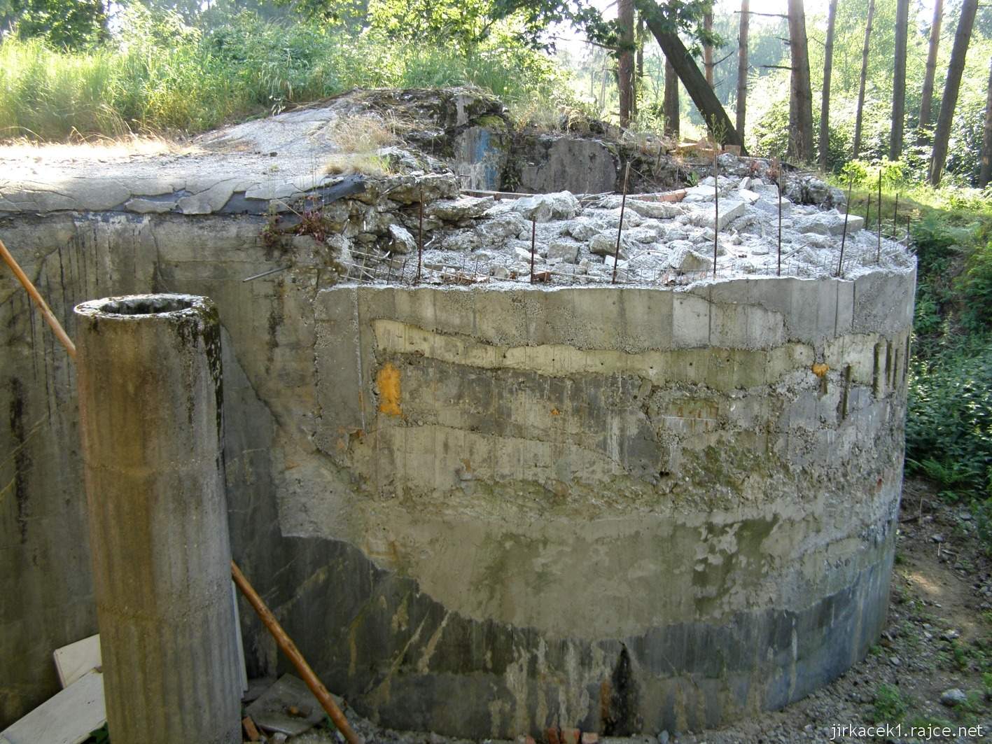 Darkovice - pěchotní srub MO-S 24 Signál - opravovaná zvonová střílna