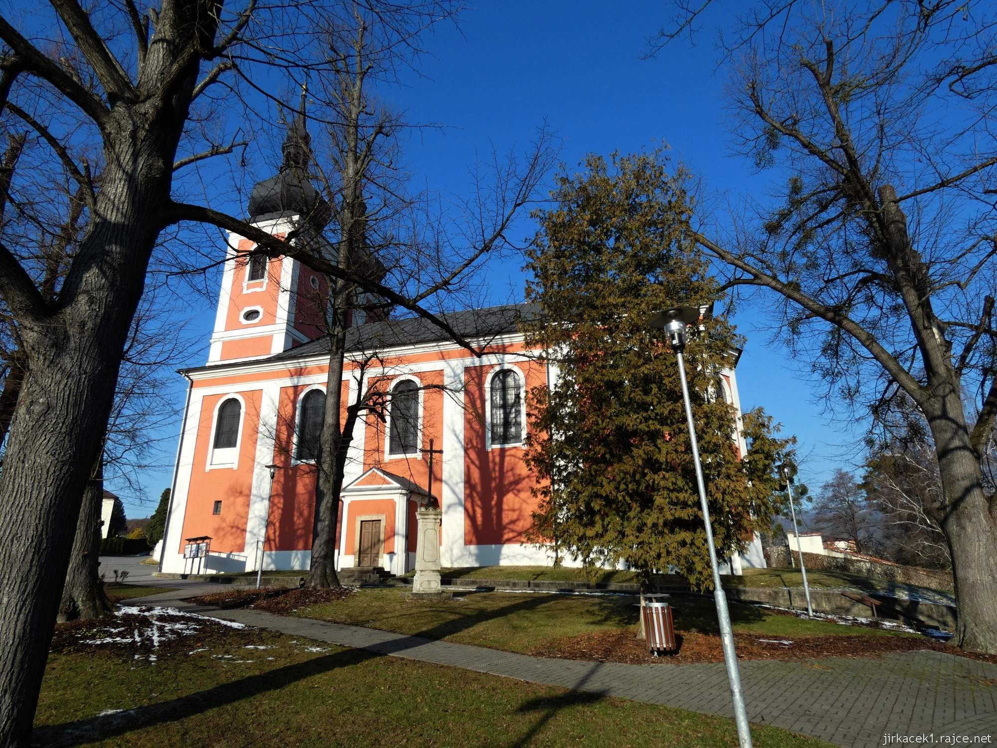 Zašová - kostel Navštívení Panny Marie 08 - boční pohled