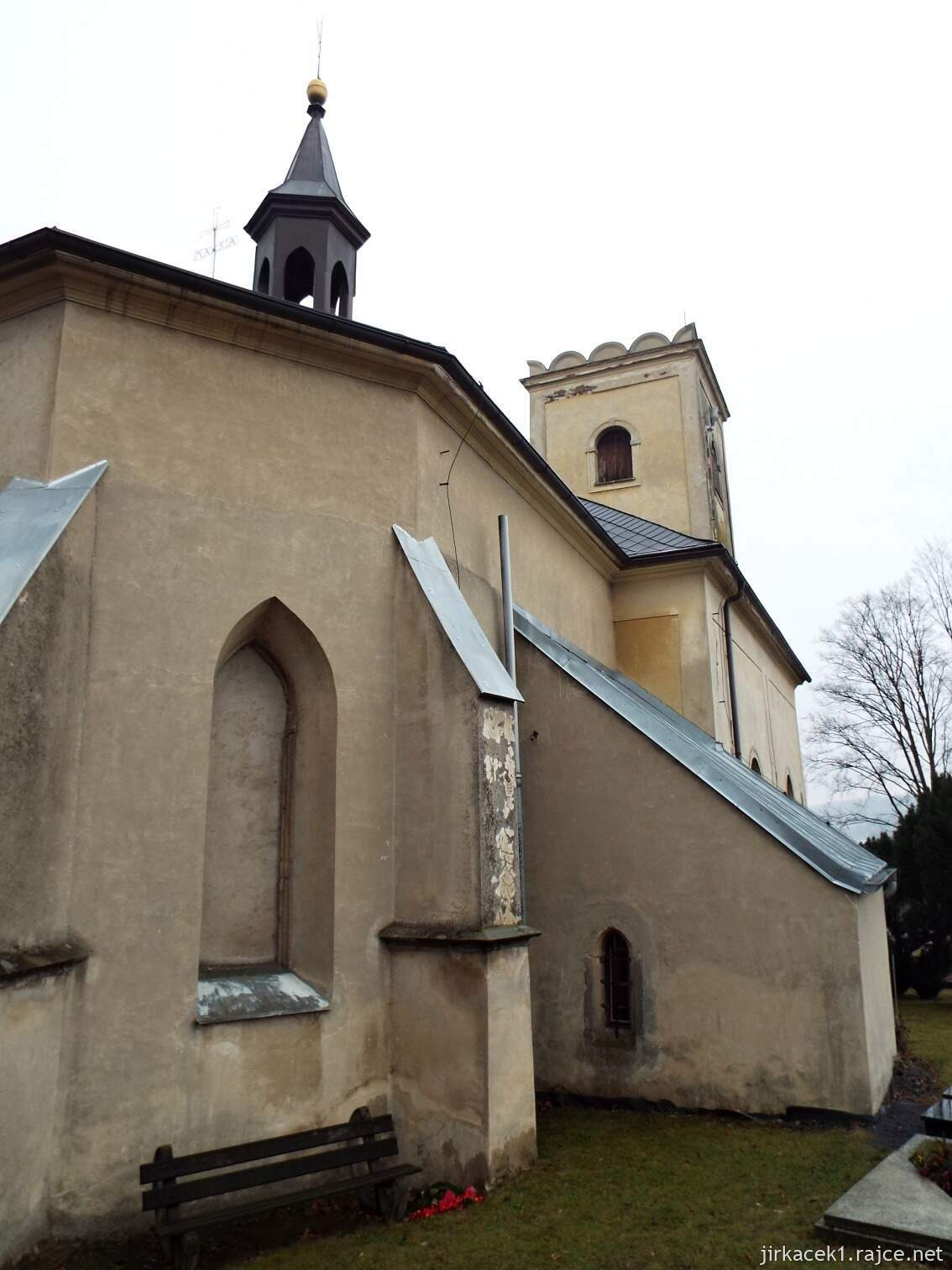 E - Fulnek - kostel Nanebevzetí Panny Marie v Jerlochovicíc​h 08 - zadní pohled