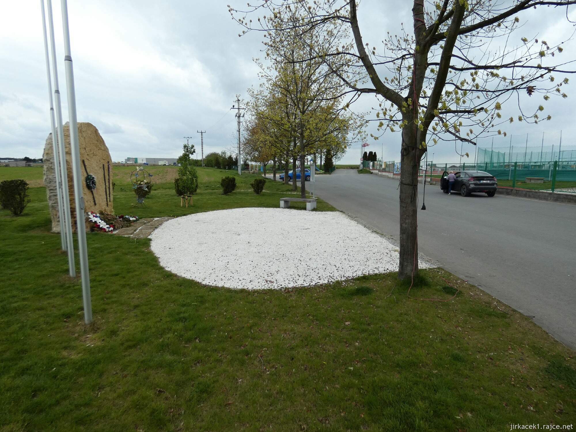 B - Nehvizdy - Památník seskoku operace Anthropoid 009