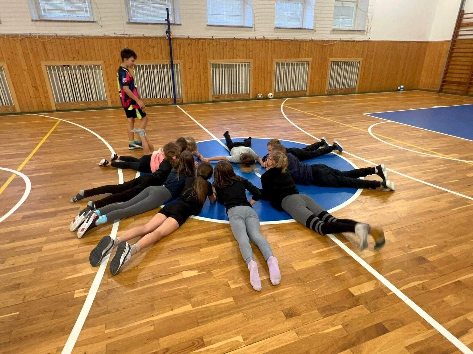 Turisťák - náhr. program - aktivity v tělocvičně + kvíz (nepřízeň počasí)