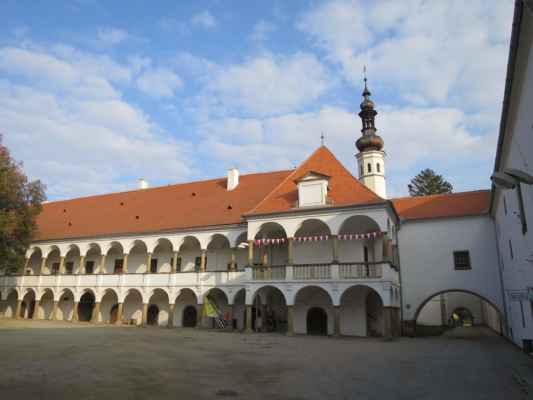 zámek v Oslavanech