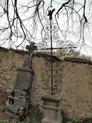 Nicov - kříž na hřbitově