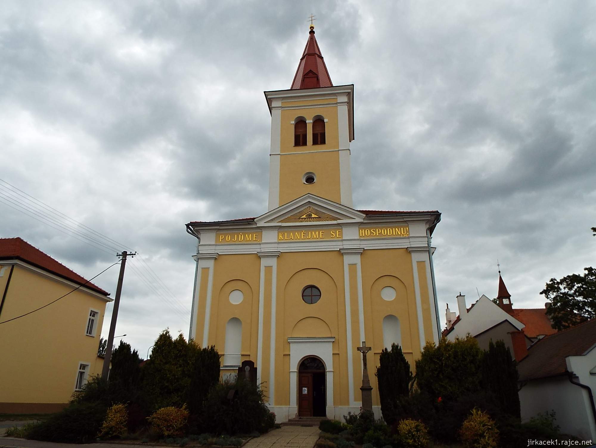 Bohutice - kostel Nanebevzetí Panny Marie - čelní pohled