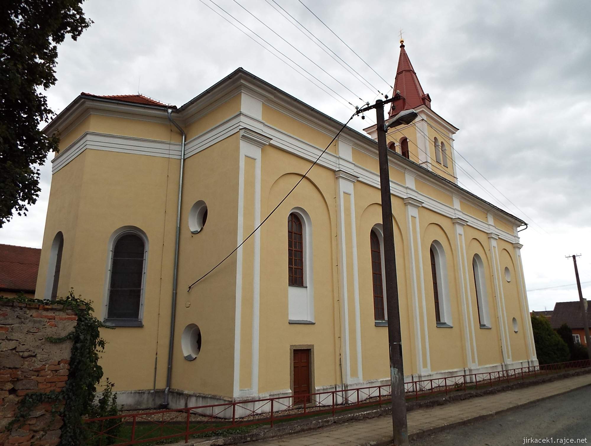 Bohutice - kostel Nanebevzetí Panny Marie - zadní pohled