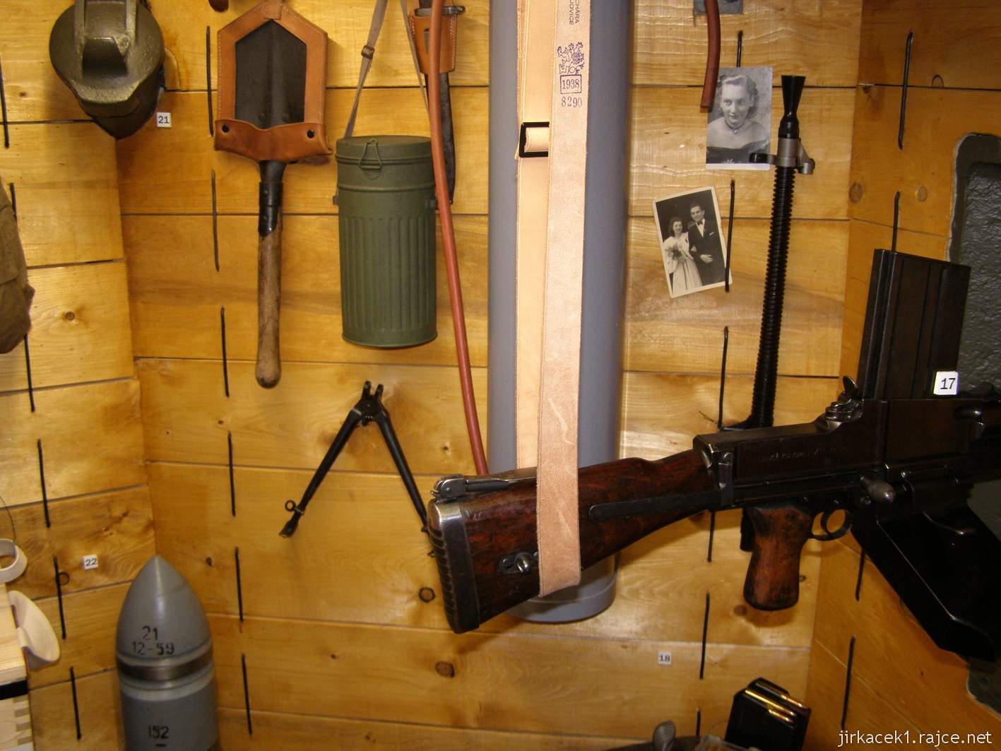 muzeum čs. opevnění Karlštejn 06 - vybavení vojáků ve službě