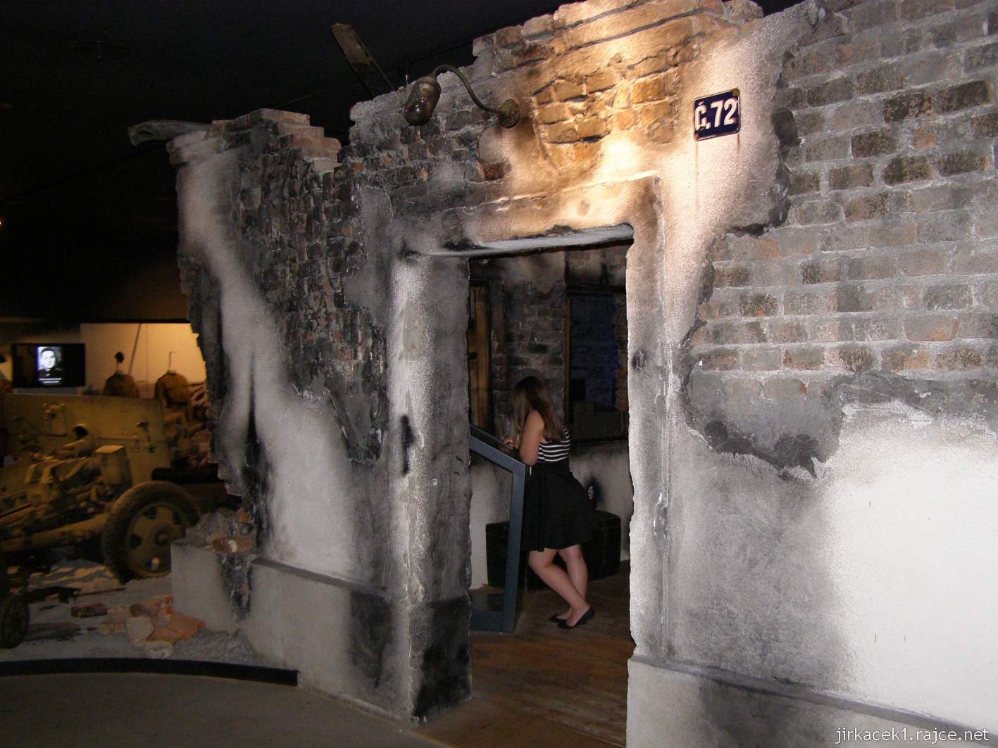 Hrabyně - Národní památník II. světové války 27 - památník - expozice