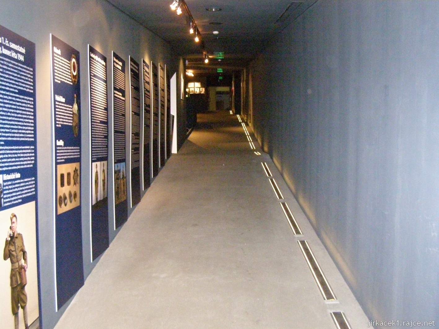 Hrabyně - Národní památník II. světové války 34 - památník - expozice