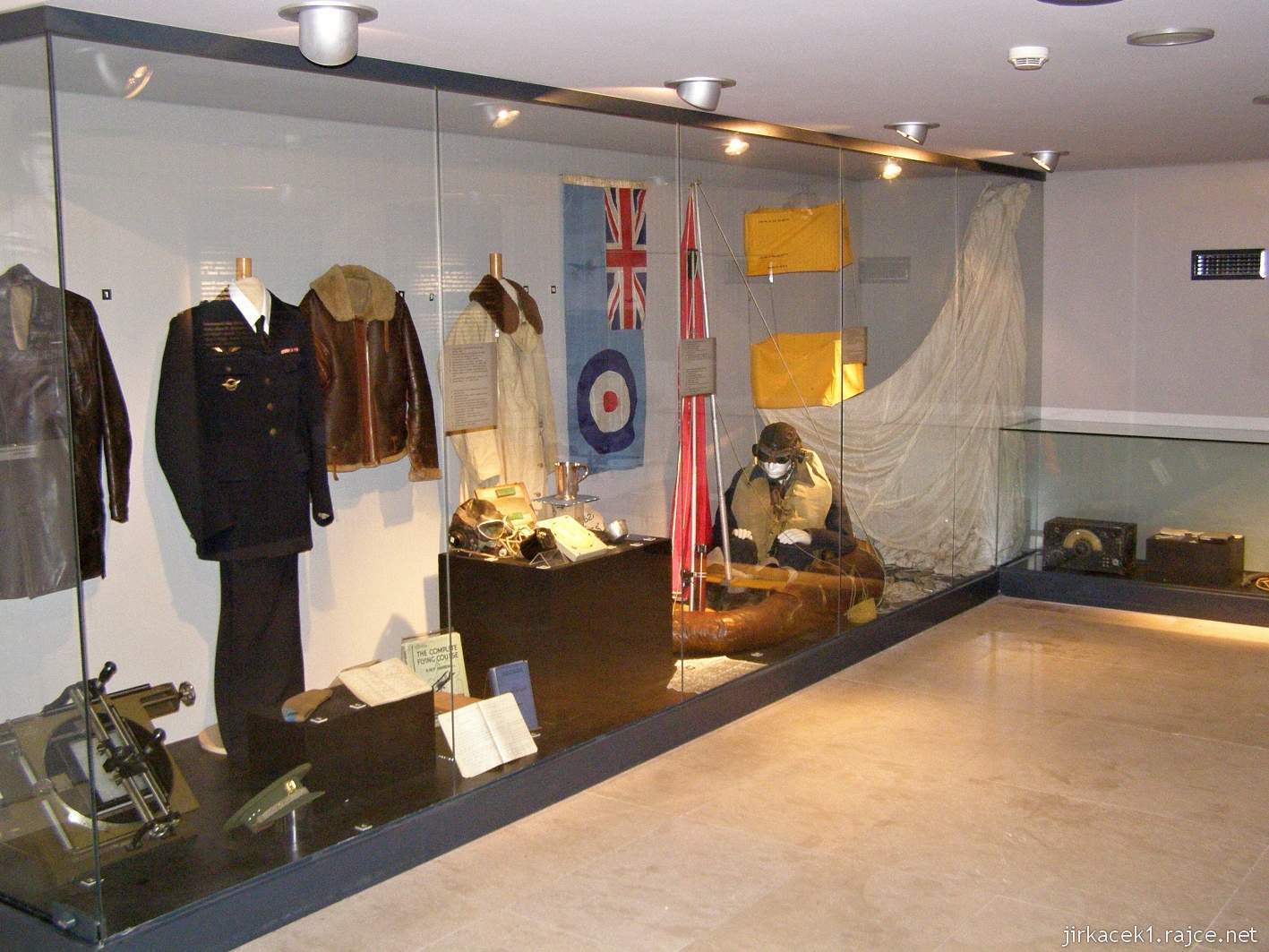 Hrabyně - Národní památník II. světové války 43 - památník - expozice