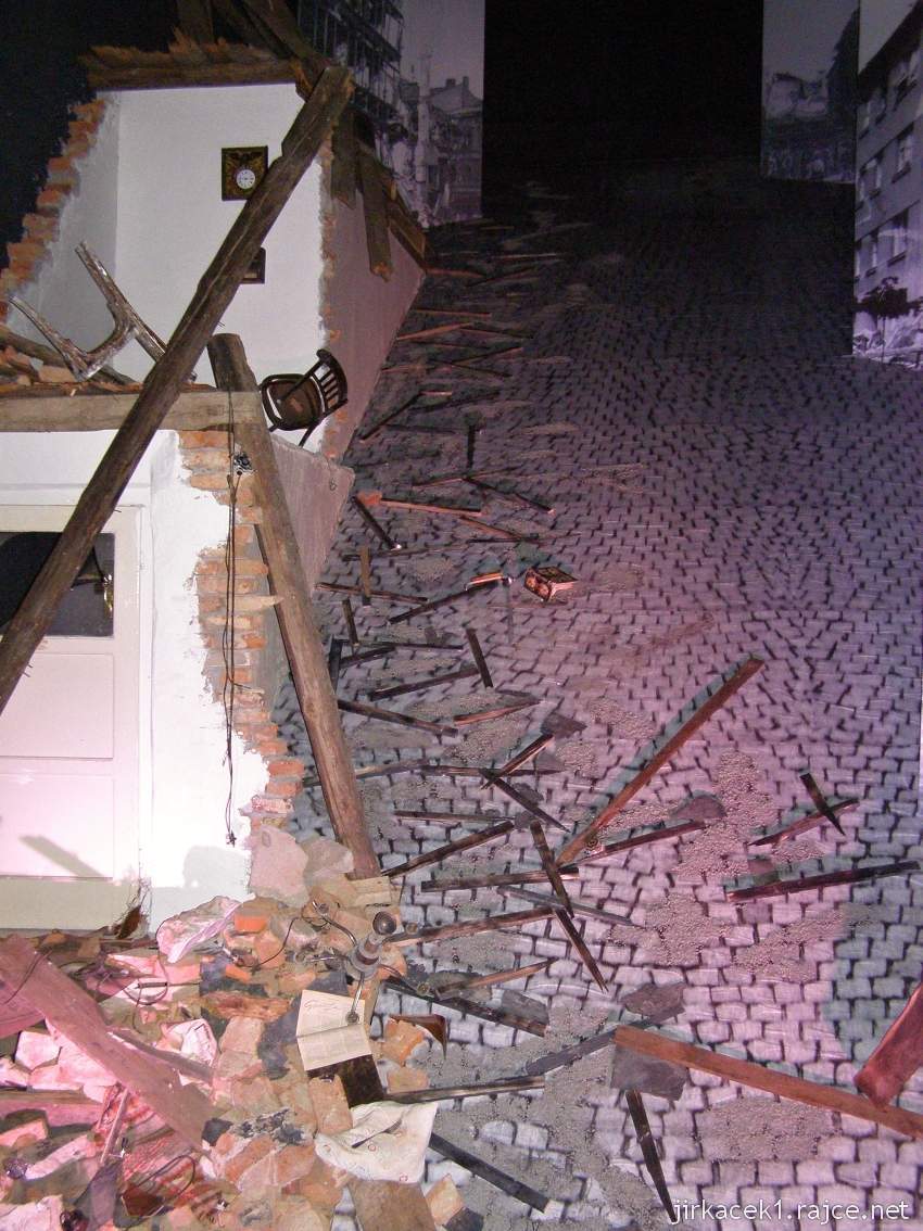 Hrabyně - Národní památník II. světové války 44 - památník - expozice