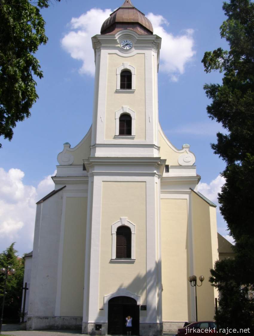 Hlučín - kostel sv. Jana Křtitele 02 - čelní pohled