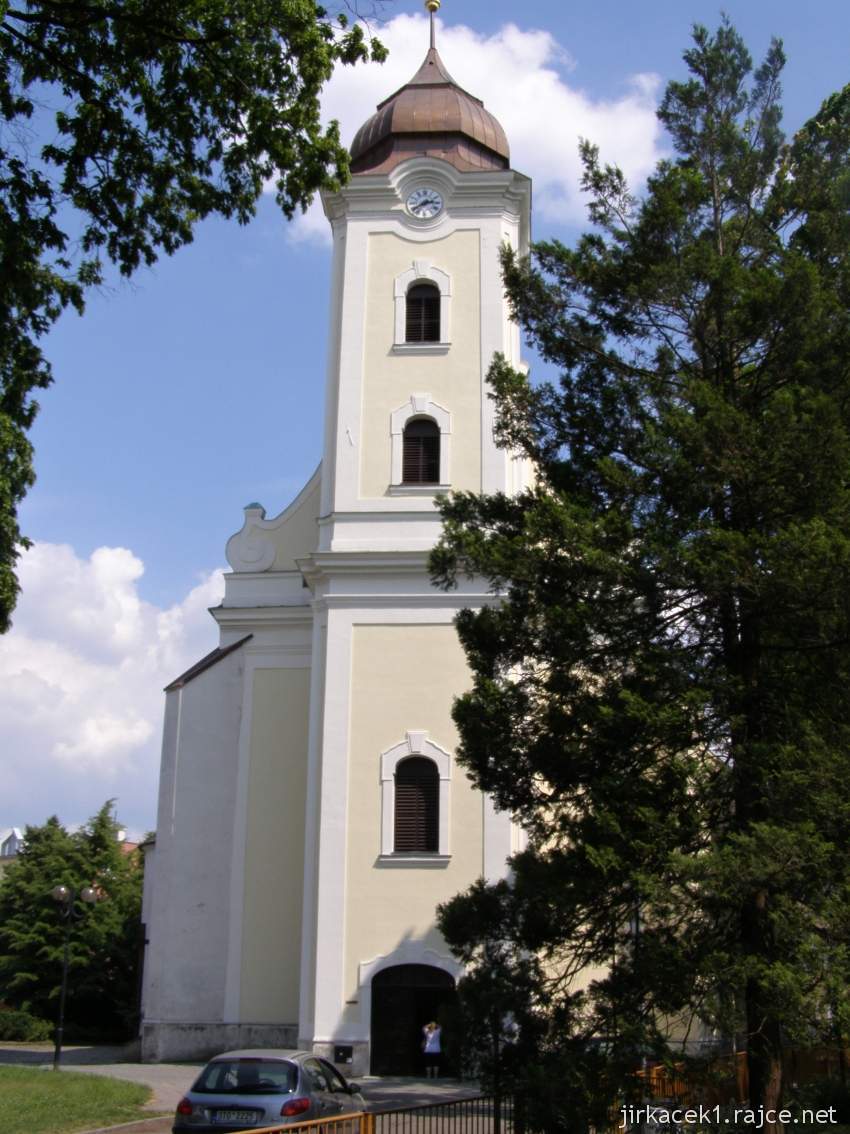Hlučín - kostel sv. Jana Křtitele 09 - čelní pohled