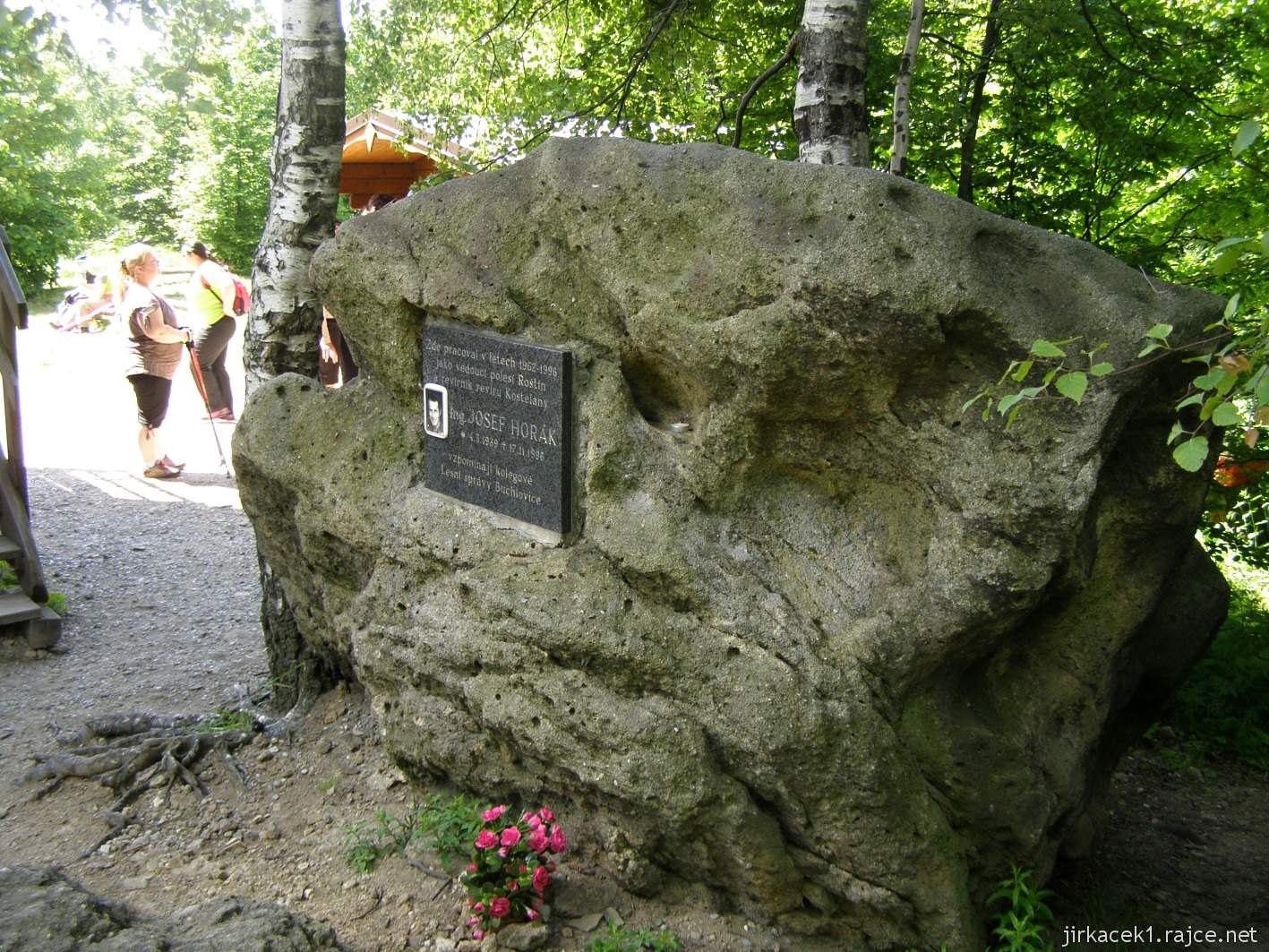 091 - rozhledna Brdo - kámen s pamětní deskou