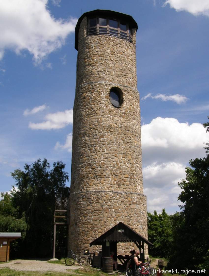 094 - rozhledna Brdo - celkový pohled na rozhlednu