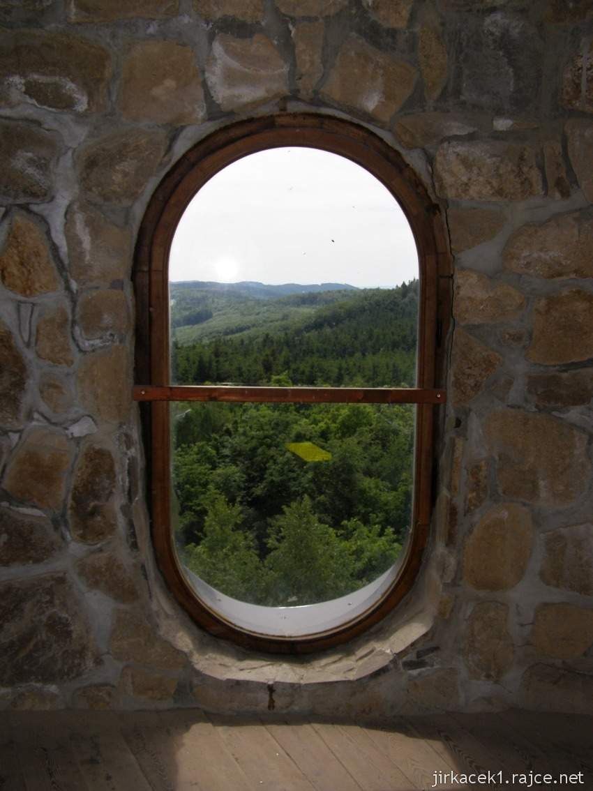 102 - rozhledna Brdo - okno a průhled