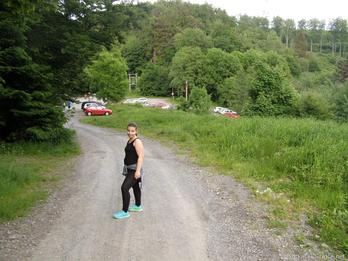 190 - hlavní cesta z Bunče na Brdo - parkoviště u Bunče