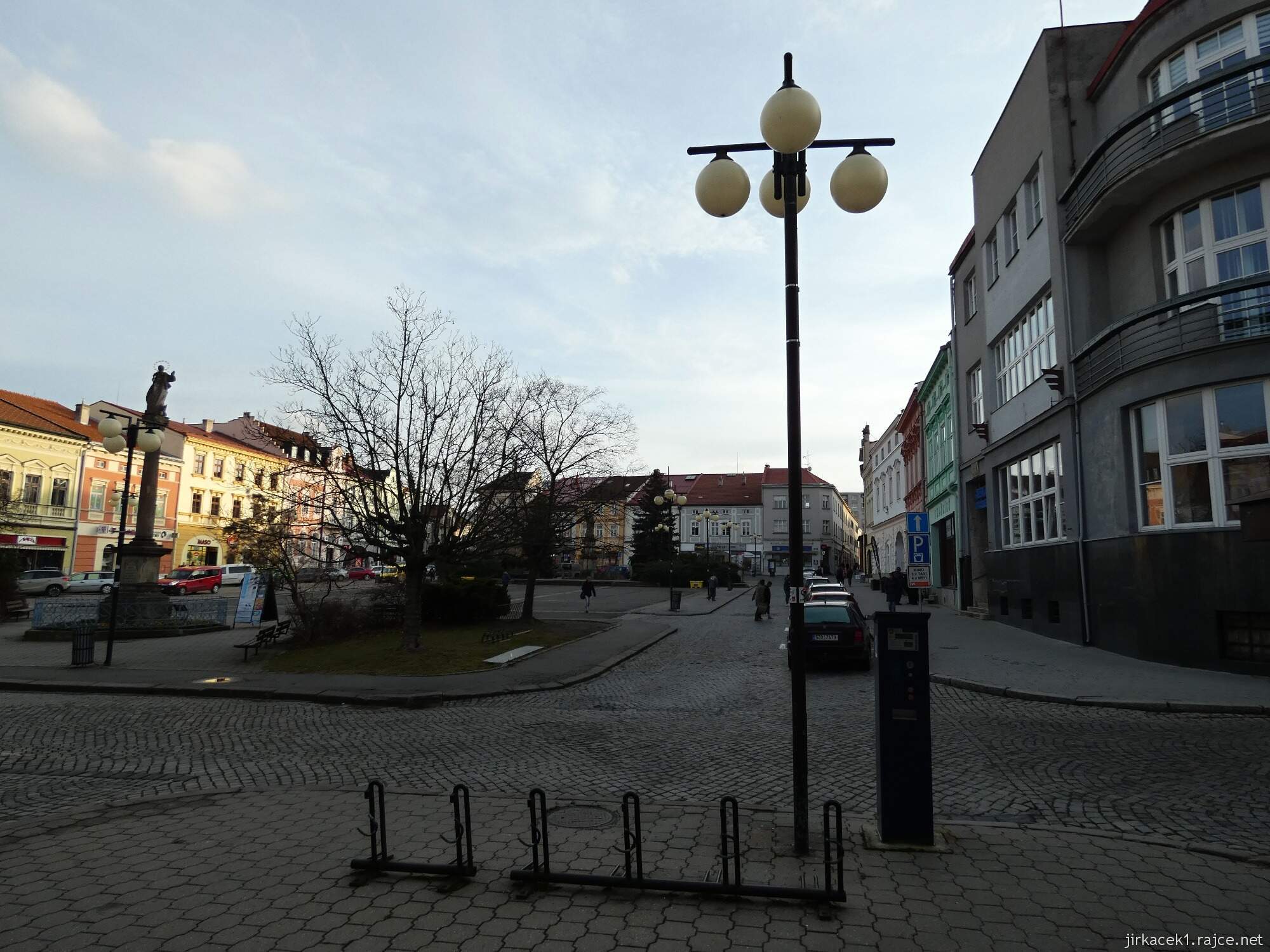 Valašské Meziříčí - náměstí 01 - celkový pohled