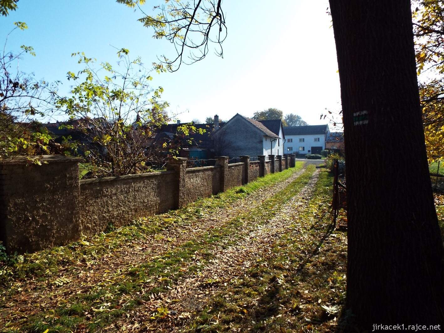 cesta z Hradiska do Přestavlk 30 - na okraji obce Přestavlky