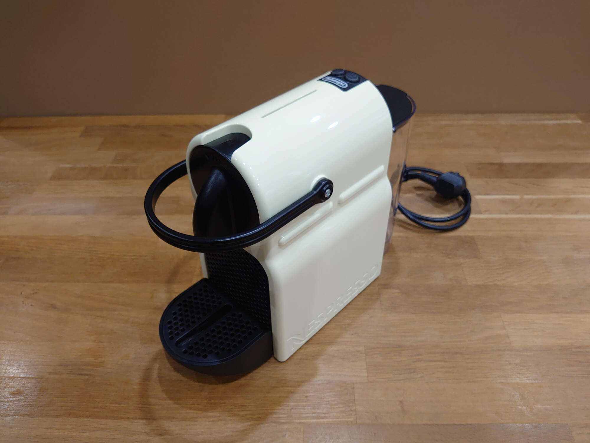 Kávovar DELONGHI Inissia EN80.CW (Nespresso) | Aukro