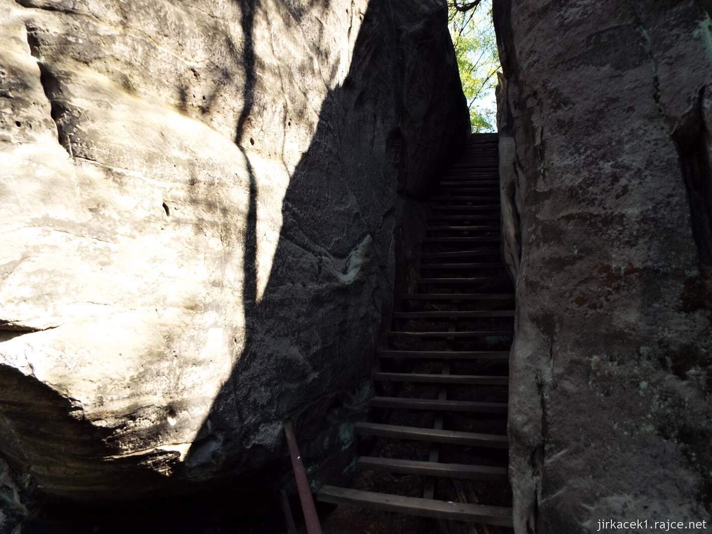 04 - Klokočské průchody 57 - po žluté na hrad Rotštejn