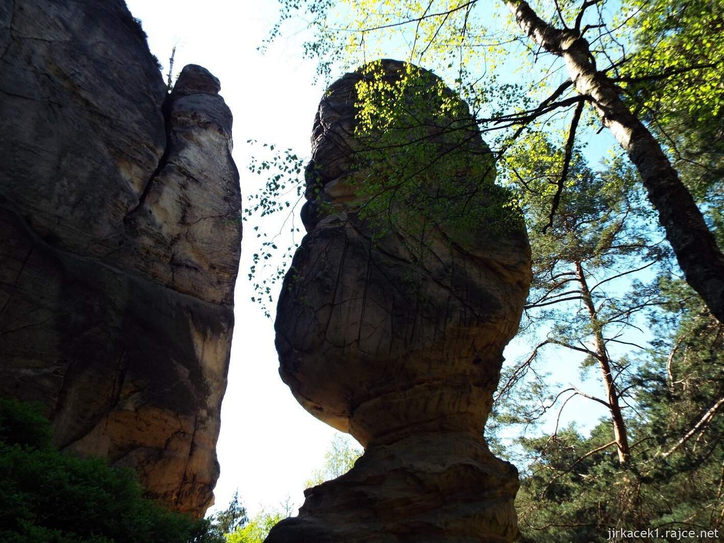04 - Klokočské průchody 69 - po žluté na hrad Rotštejn