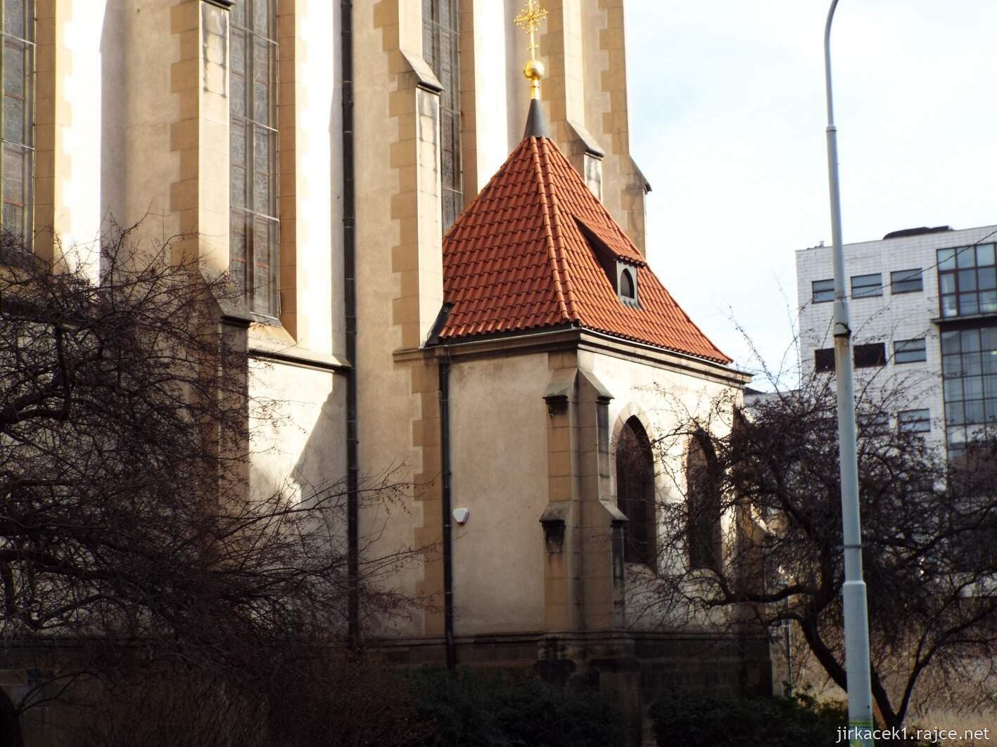 B - Praha Holešovice - kostel sv. Antonína Paduánského 11